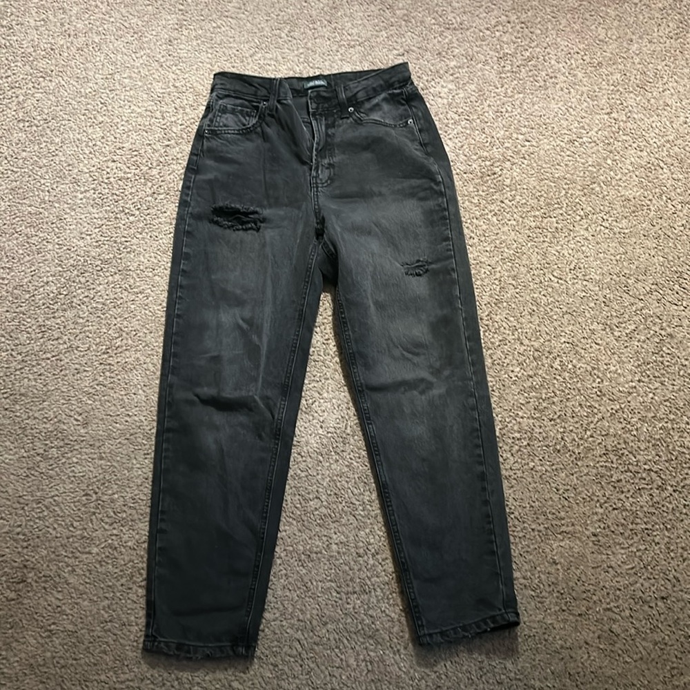 BLACK RIPPED STRAIGHT LEG JEANS